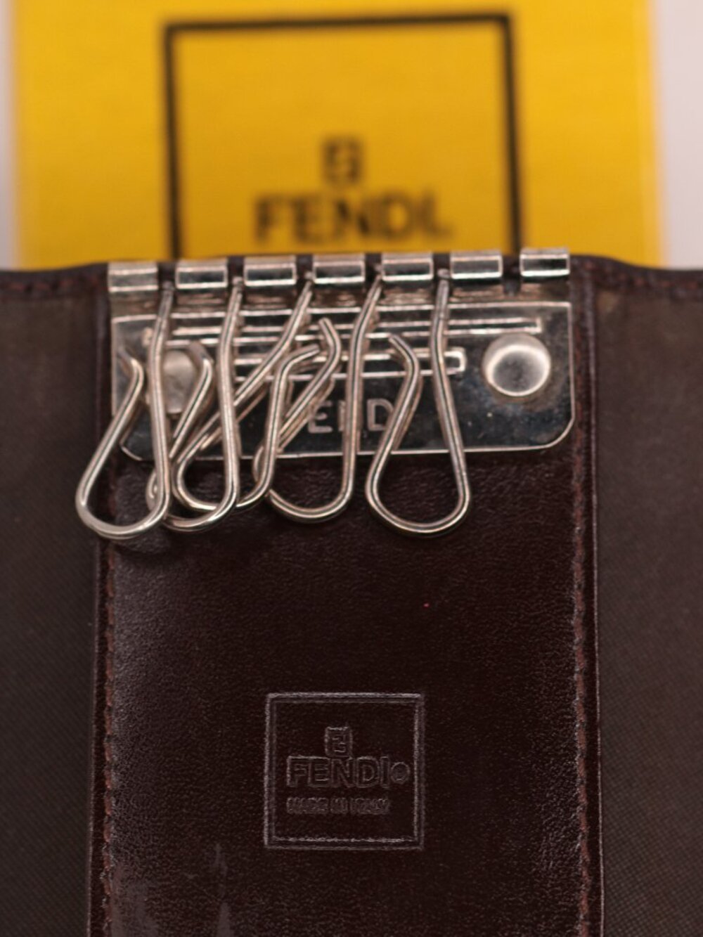 NIB Fendi Smooth Leather 6-Hook Key Case Wallet Box & Paperwork Authentic